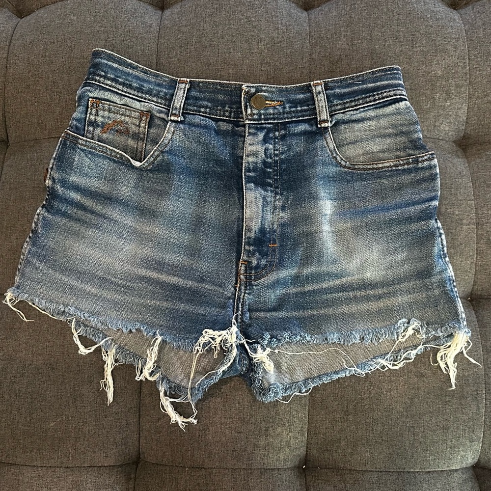 Vintage Jordache cut off denim shorts small